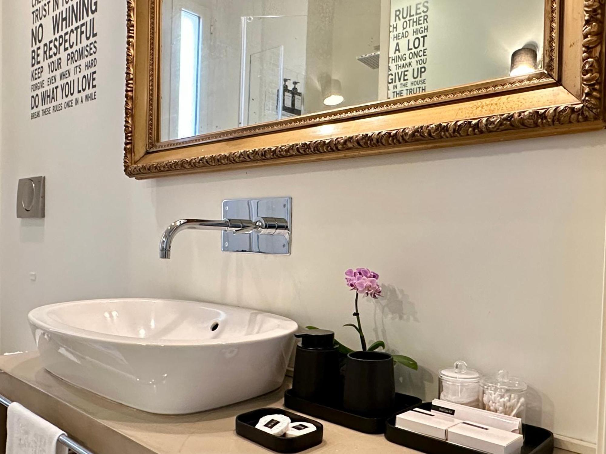 מילאנו Lily Pads -Elegant Apartment- In The City Center מראה חיצוני תמונה