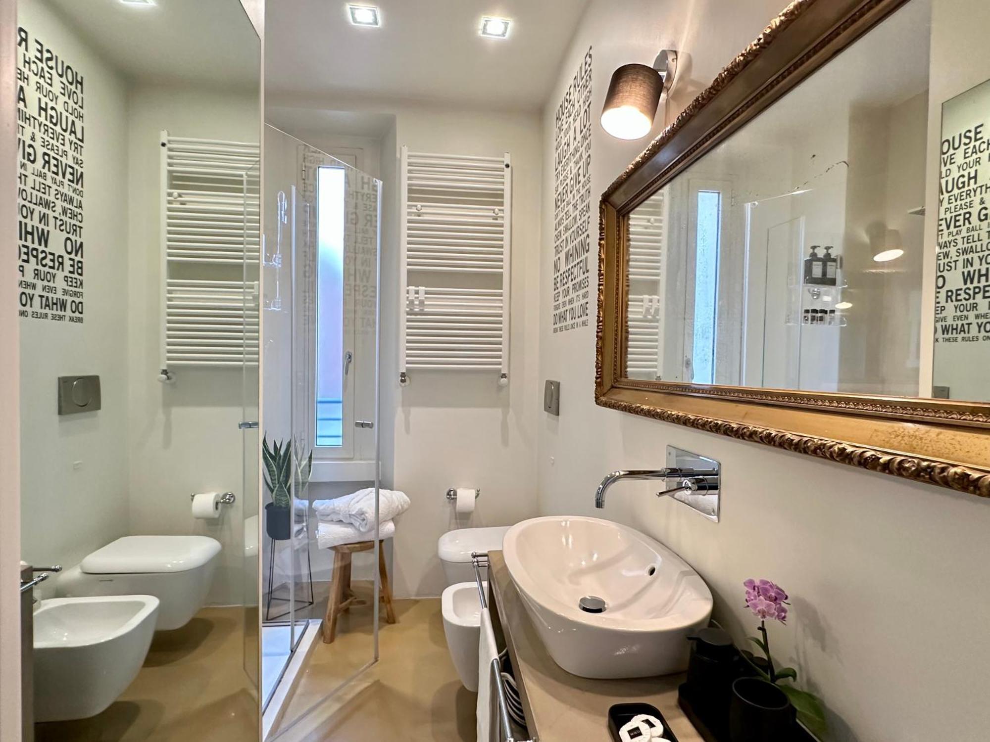מילאנו Lily Pads -Elegant Apartment- In The City Center מראה חיצוני תמונה